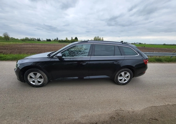 Skoda Superb cena 31500 przebieg: 259500, rok produkcji 2016 z Augustów małe 497